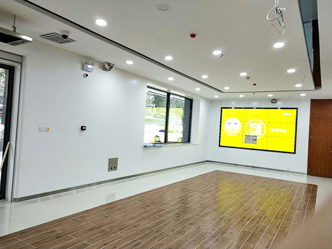 成都午夜福利18岁禁勿入与工商银行大厅合作案例